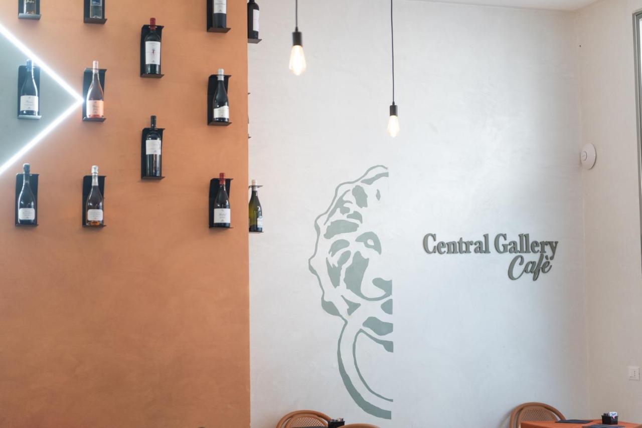 Central Gallery 2*